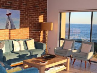 Ocean Views' 4 Ocean Street - air conditioned luxury with beautiful ocean views Apartment, Anna Bay - 5