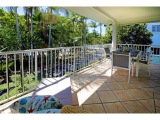 Oceanfront Breeze with Ultimate Beach Views 5 Apartment, Clifton Beach - 2