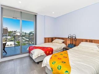 Beachside Apartment in Prime Location with Balcony Guest house, Terrigal - 5