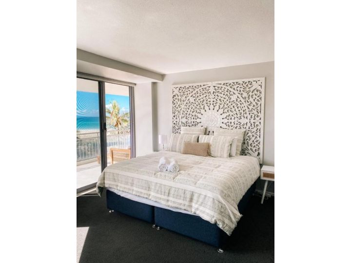 Oceanside Resort - Absolute Beachfront Apartments Aparthotel, Gold Coast - imaginea 14