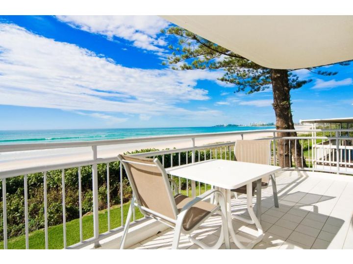 Oceanside Resort - Absolute Beachfront Apartments Aparthotel, Gold Coast - imaginea 7