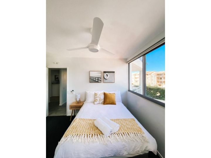 Oceanside Resort - Absolute Beachfront Apartments Aparthotel, Gold Coast - imaginea 13