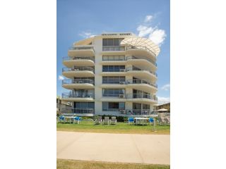 Oceanside Resort - Absolute Beachfront Apartments Aparthotel, Gold Coast - 2