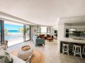 Oceanside Resort - Absolute Beachfront Apartments Aparthotel, Gold Coast - thumb 9