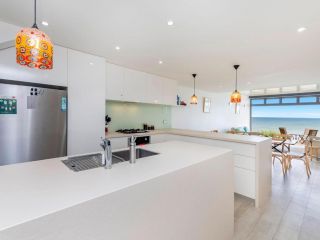 Oceanview Apartment, Port Fairy - 5