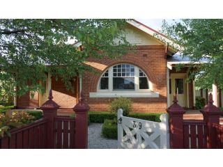 Howlong Old Post Office Luxury Suite Bed and breakfast, New South Wales - 1