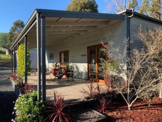 Omaroo High Country Retreat Guest house, Bonnie Doon - 1