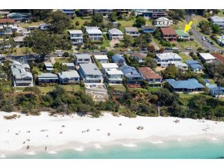 On Cyrus at Hyams Beach 4pm Check Out Sundays Guest house, Hyams Beach - 2