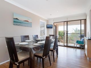 3 'ENDEAVOUR', 13 ONDINE CL - LARGE THREE BEDROOM UNIT WITH FILTERED WATER VIEWS Apartment, Nelson Bay - 5