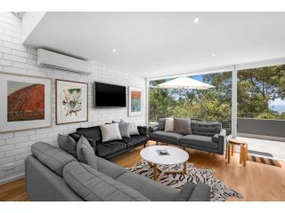 One At Eight Apartment, Lorne - 2