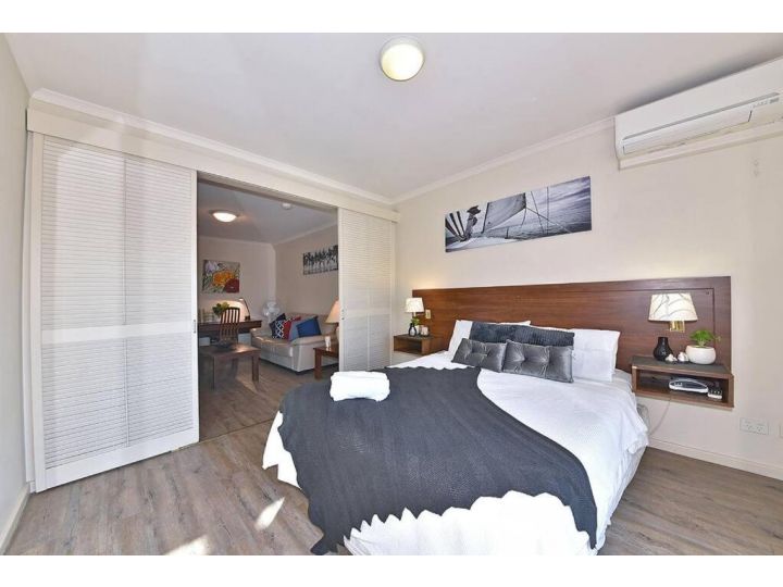 One-Bedroom Cozy Apartment in Perth CBD Apartment, Perth - imaginea 4