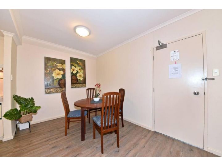 One-Bedroom Cozy Apartment in Perth CBD Apartment, Perth - imaginea 1