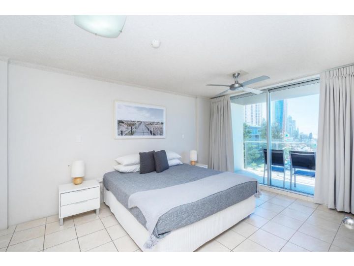 One The Esplanade Apartments on Surfers Paradise Aparthotel, Gold Coast - imaginea 1