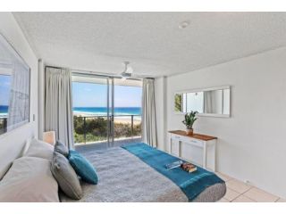 One The Esplanade Apartments on Surfers Paradise Aparthotel, Gold Coast - 2