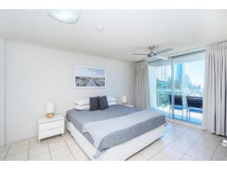 One The Esplanade Apartments on Surfers Paradise Aparthotel, Gold Coast - 1