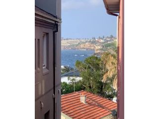Only 100m from the sand at Iconic Bondi Beach Apartment, Sydney - 3