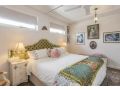 &#x27;Ooh La La&#x27; is a quirky French inspired apartment Apartment, Goolwa South - thumb 6