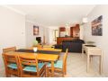 Oomoo 27 - Four Bedroom Townhouse - Close to Beaches! Guest house, Buddina - thumb 6