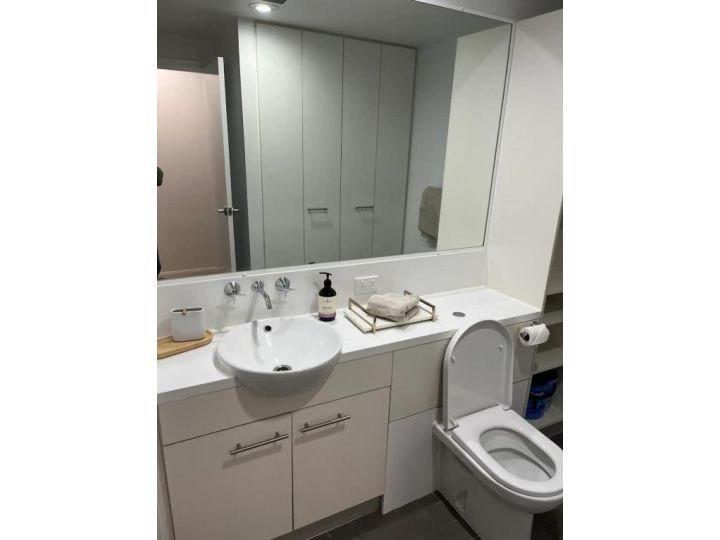 Open 1 Bedroom Apartment in Brisbane City Apartment, Australia - imaginea 7