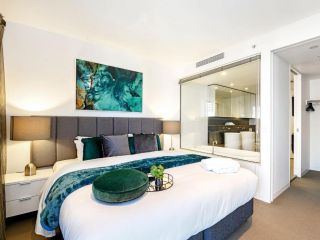 Oracle Broadbeach Gorgeous Modern 2 Bed 1 Bath Apartment Apartment, Gold Coast - 3