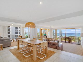 Orion unit 4 - Modern apartment with Ocean views Apartment, Gold Coast - 2