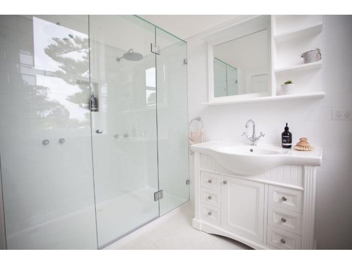 OSMOND SUITE Old Market Inn Apartment, Port Fairy - imaginea 9