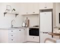 OSMOND SUITE Old Market Inn Apartment, Port Fairy - thumb 16