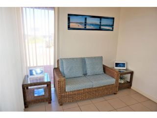 Osprey Holiday Village Unit 201-1 Bedroom - Wonderful 1 Bedroom Studio Apartment with a Pool in the Complex Villa, Exmouth - 1