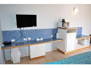 Osprey Holiday Village Unit 222-1 Bedroom - Great 1 Bedroom Studio Apartment with a Pool in the Complex Villa, Exmouth - 5