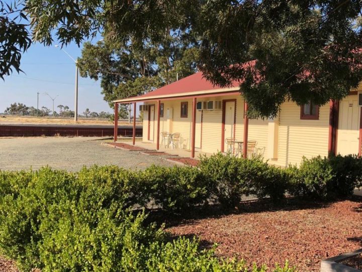 Outback Quarters- Motel Hay Hotel, Hay - imaginea 5