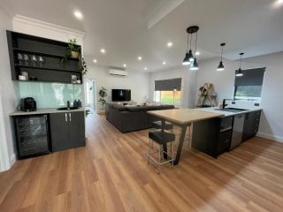 Outback Retreat Guest house, Broken Hill - 2