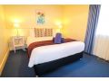 Oystercatcher Executive 3 Bedroom Villa 23 Guest house, Cams Wharf - thumb 10