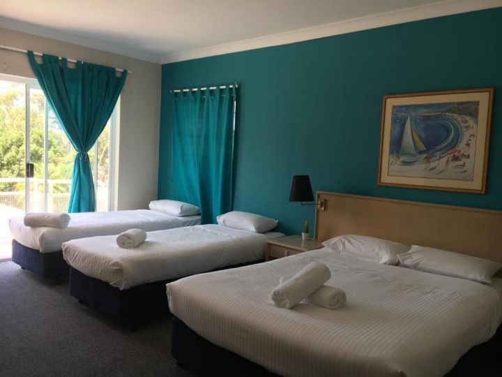 Seaside Garden Retreat Accommodation Hotel, Wamberal - imaginea 3