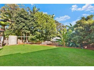 Pacific lux beach house with pool Guest house, Port Macquarie - 1