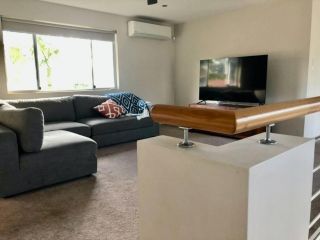 Pacific lux beach house with pool Guest house, Port Macquarie - 3