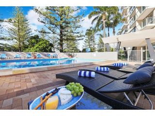 Pacific Regis Beachfront Holiday Apartments Aparthotel, Gold Coast - 4