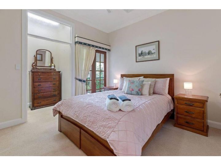 Palatial Queenslander for Groups of Family & Friends! Guest house, Queensland - imaginea 5