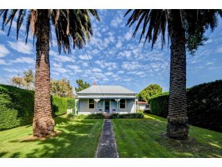 Palm Cottage - Pet Friendly Victorian Cottage Guest house, Port Fairy - 1