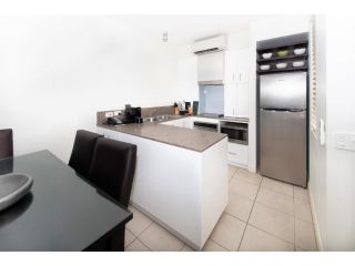 Palm Cove Beach Club 2 Bedroom Apartment Apartment, Palm Cove - 2