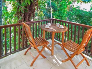 Palm Cove Beach Retreat - 1st Floor Apartment, Palm Cove - 3