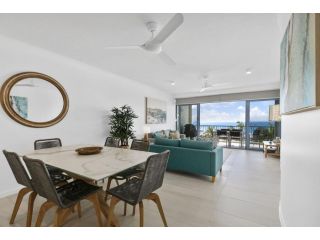 Panoramic ocean views of Sunshine Beach Unit 5 Vista Pacific 12 Bryan Street Apartment, Sunshine Beach - 3