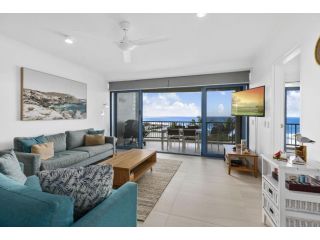 Panoramic ocean views of Sunshine Beach Unit 5 Vista Pacific 12 Bryan Street Apartment, Sunshine Beach - 2