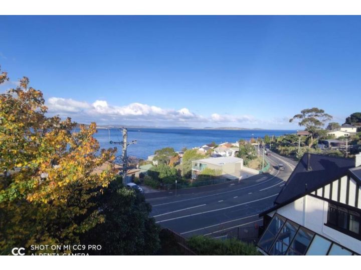 Panoramic view unit(No Party) Apartment, Hobart - imaginea 2