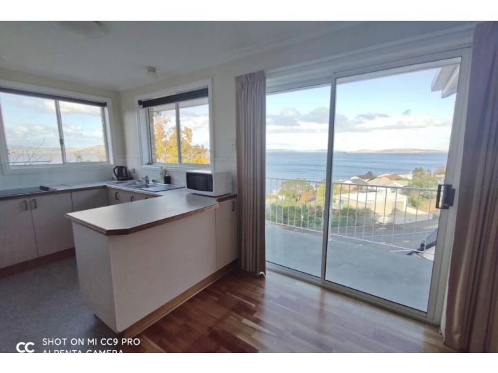Panoramic view unit(No Party) Apartment, Hobart - imaginea 6