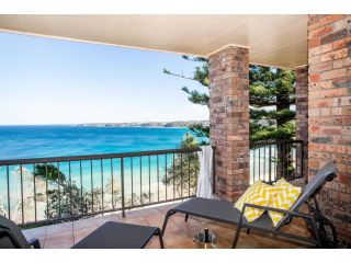 Panoramic Views - 170 Mitchell Pde Guest house, Mollymook - 2