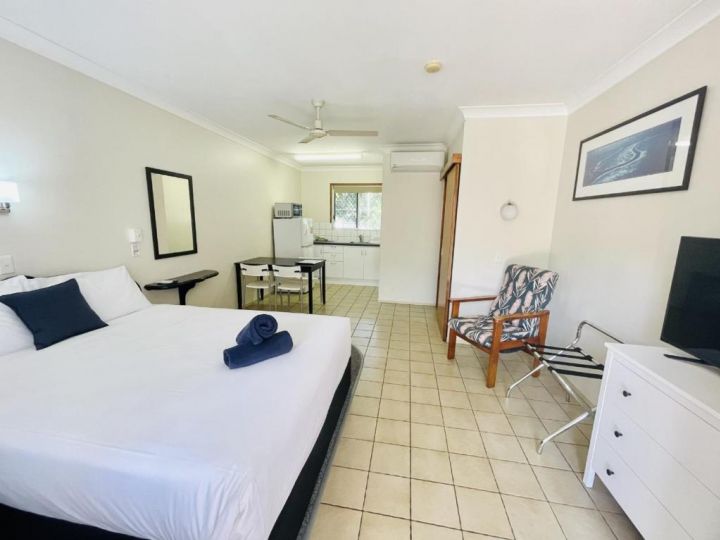 Paradise Court Holiday Units Hotel, Airlie Beach - imaginea 1