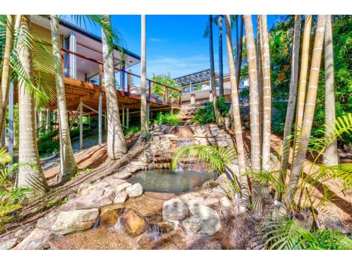 Paradise Retreat Resort Home with Waterfall & Pool on 2000m2 Guest house, Gold Coast - imaginea 3