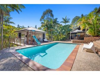 Paradise Retreat Resort Home with Waterfall & Pool on 2000m2 Guest house, Gold Coast - 1
