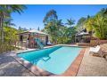 Paradise Retreat Resort Home with Waterfall & Pool on 2000m2 Guest house, Gold Coast - thumb 1