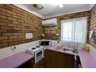 Park House Motor Inn Hotel, Queensland - 4